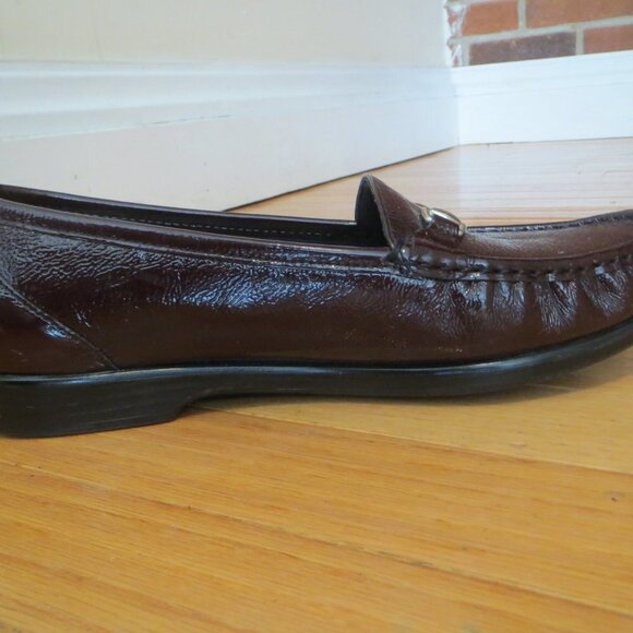 Women's Brown SAS Penny Loafers Wedges Slip On Shoes Size 10 M EUC - Picture 14 of 14